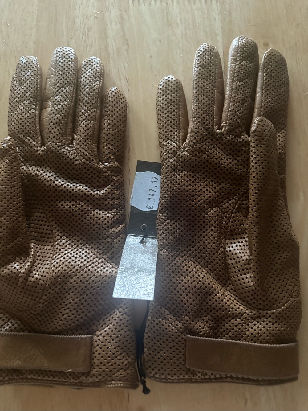 Fendi Brown Perforated Leather Gloves (New- other), XS - Picture 6 of 9